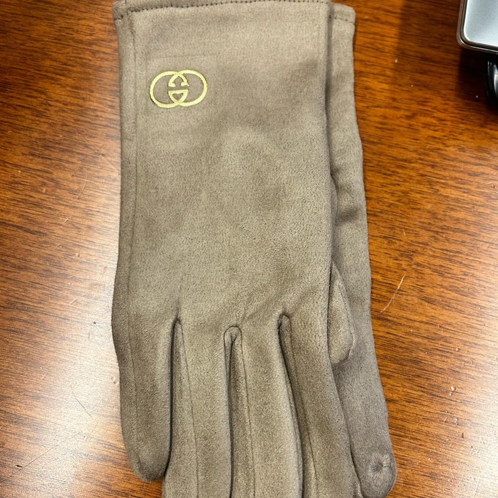 Tan gloves NWT